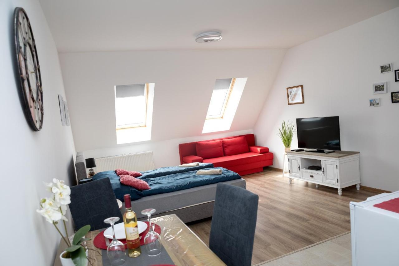 Kossuth Apartmanhaz