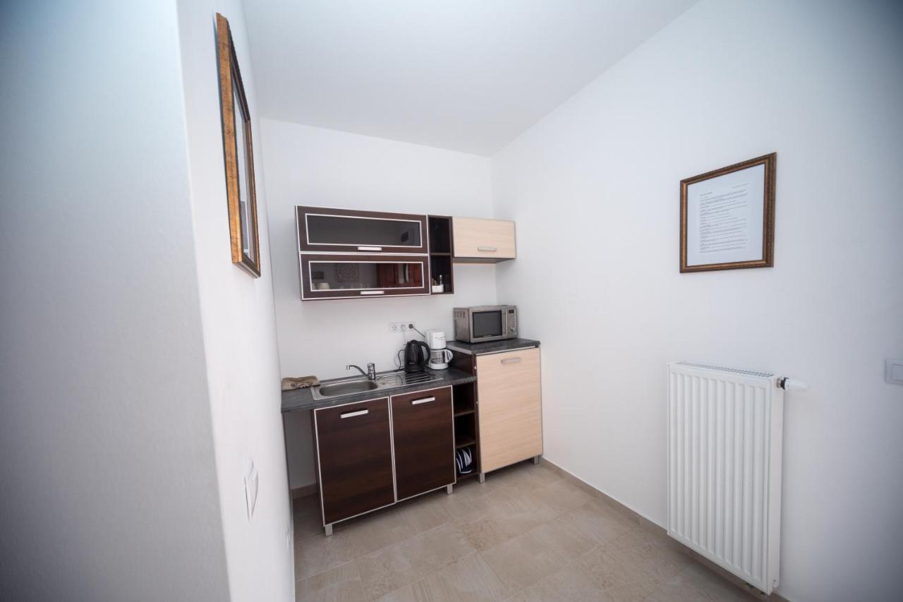 Kossuth Apartmanhaz Tata