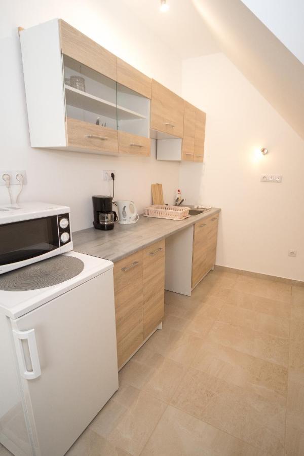 Apartament Kossuth Apartmanhaz Tata