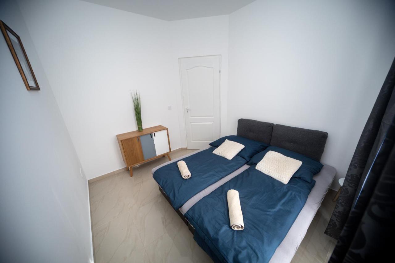 Kossuth Apartmanhaz Apartament Tata